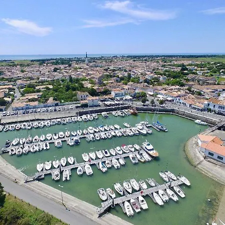 Ma D'amis Pensión 3*